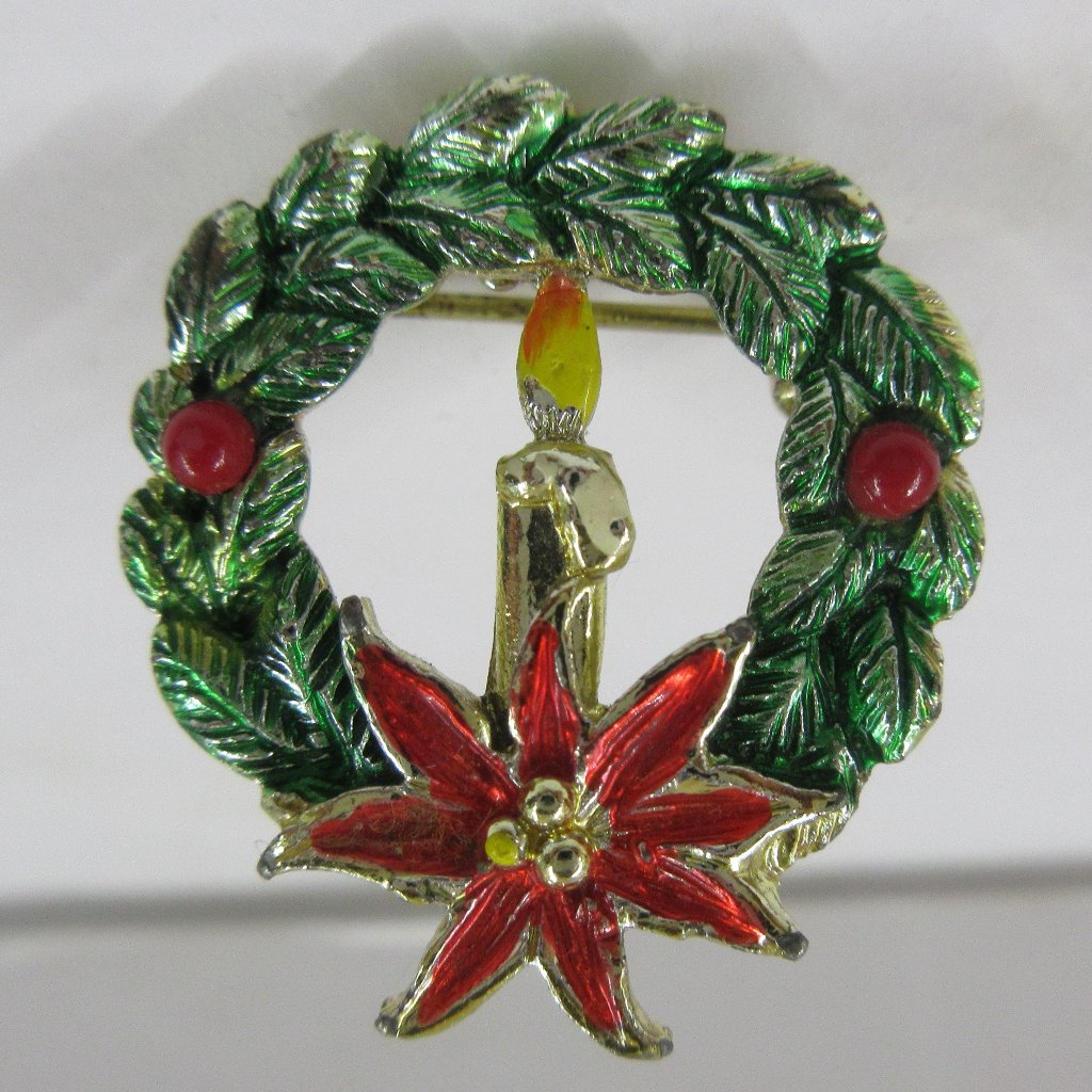Beatrix Christmas Wreath Pin Brooch Poinsettia & Candle Enamel Gold Tone Vintage
